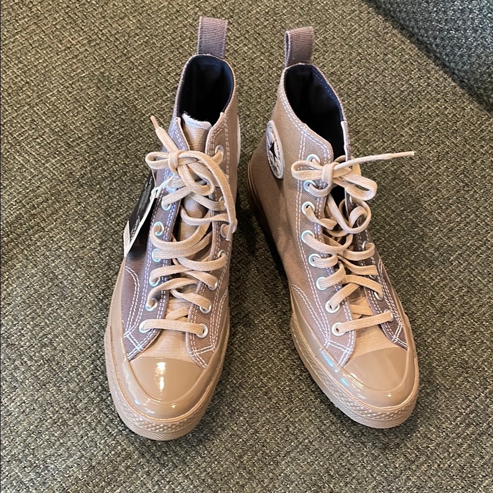 Converse High-Top Tan Sneakers (sz 7)